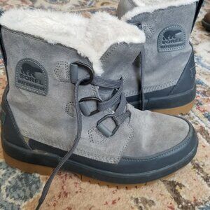 Sorel winter boots size 9. Ladies. Grey suede and faux fur lined.  Like new cond